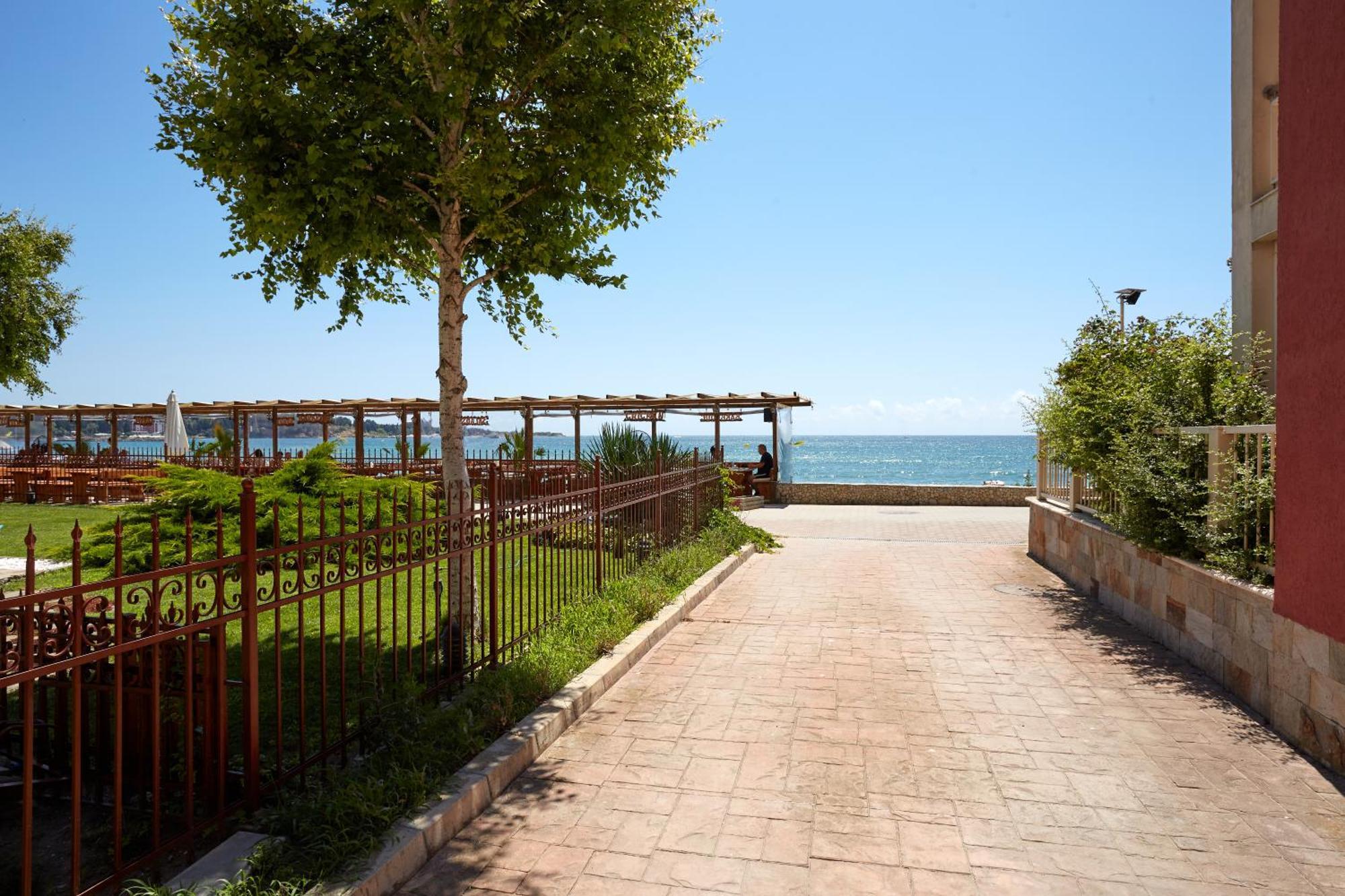 נסבר Luxury First Line Apartment With Pool By The Sea מראה חיצוני תמונה